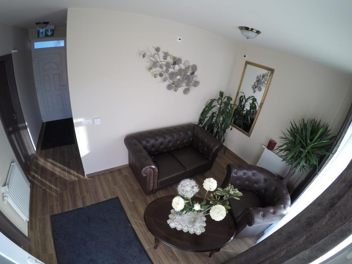 Fonix Apartman Lenti Eksteriør billede
